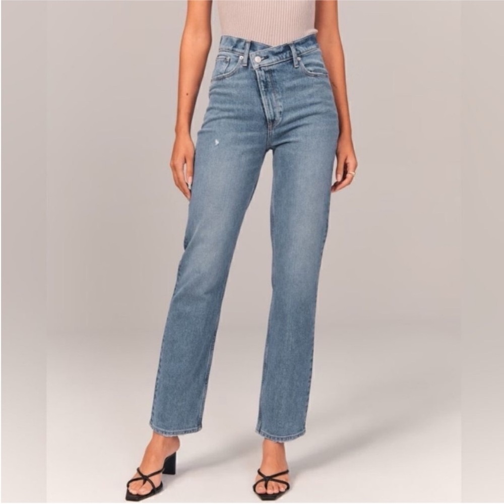 Abercrombie & Fitch The 90s Straight Ultra High‎ Rise Jeans Size 12 Short